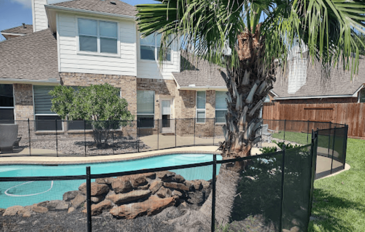 here is why pool fence's are important